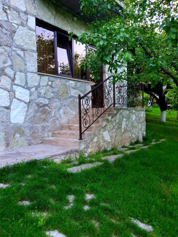 Guest House Ijevan'S Garden Экстерьер фото
